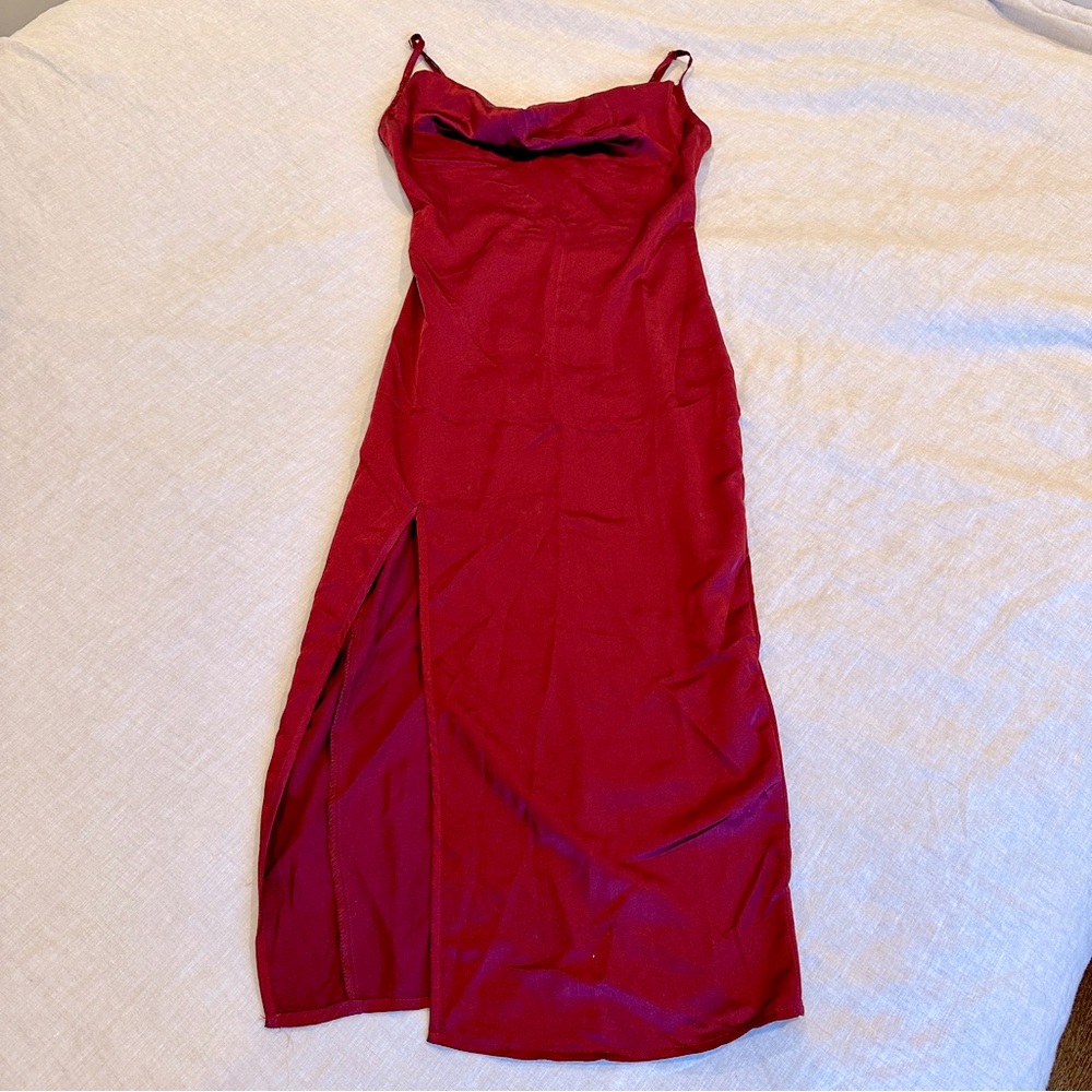 PrettyLittleThing Dress - Picture 4 of 9
